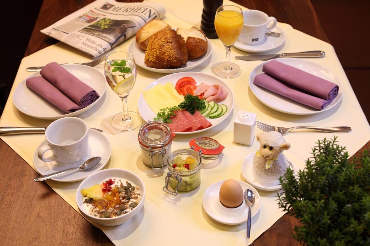 Garni-Hotel Goldenes Lamm Dudenhofen Екстер'єр фото