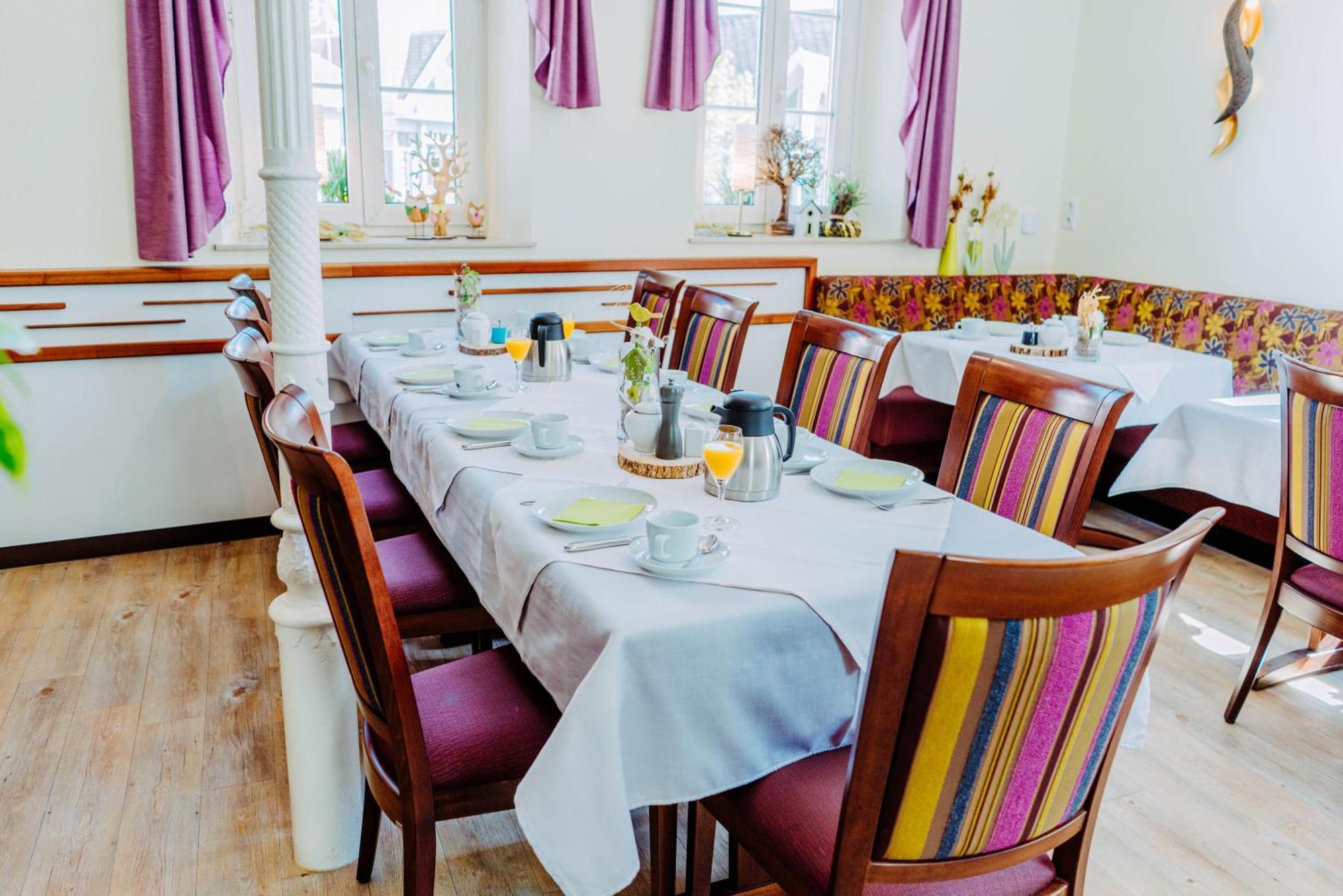Garni-Hotel Goldenes Lamm Dudenhofen Екстер'єр фото