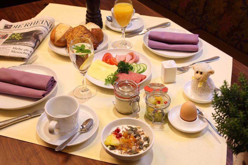 Garni-Hotel Goldenes Lamm Dudenhofen Номер фото