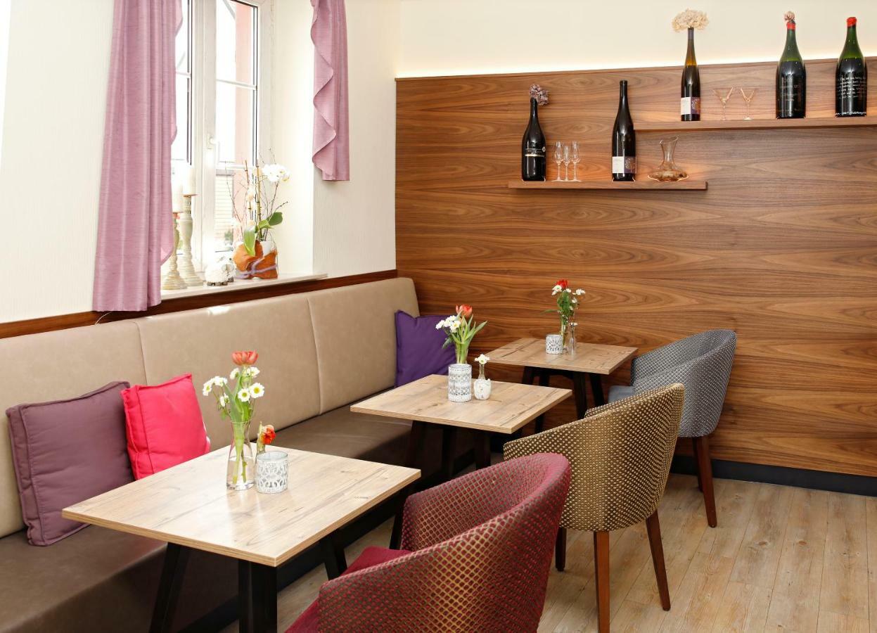 Garni-Hotel Goldenes Lamm Dudenhofen Екстер'єр фото
